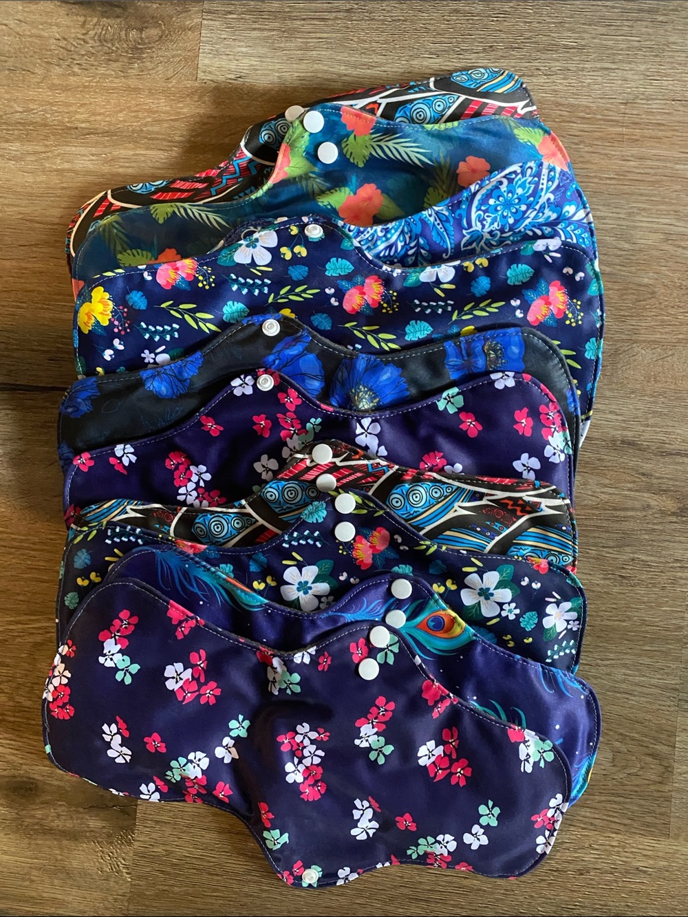 10 NEW reusable cloth fabric menstrual period pads with snaps, lined